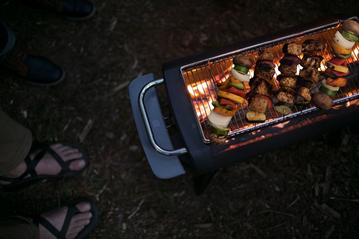 BioLite FirePit+ Einfach genial - Feuerstelle, Grill und Powerbank in einem - LuCa - Mobile Adventures